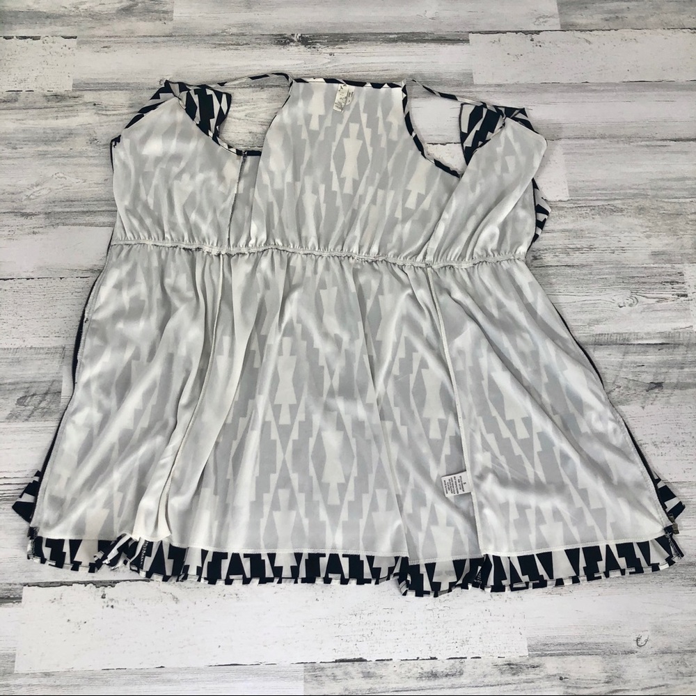 Francesca's Full-Zip Ruffle Dress - Aztec Print - Picture 5 of 8